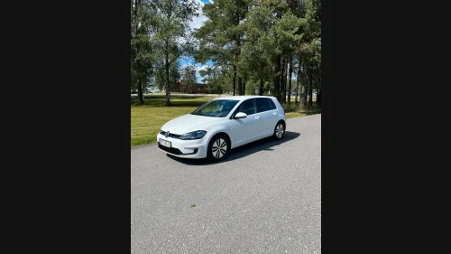 VOLKSWAGEN GOLF 136hk 300km Activeinfo ACC Navi Keyless