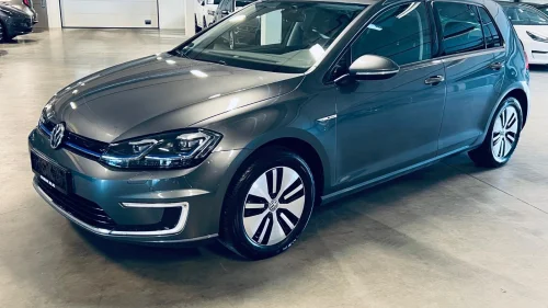 VOLKSWAGEN GOLF EV - 136 HK - Keyless - Ryggek. - Active Info D +++