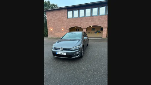 VOLKSWAGEN GOLF Facelift eGolf med 300km rekkevidde