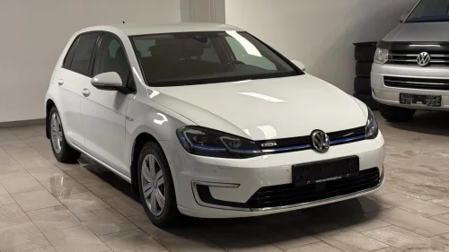 VOLKSWAGEN GOLF e-Golf 300Km DigDis LED Kamera PDC EU-06.27 2 Eiere