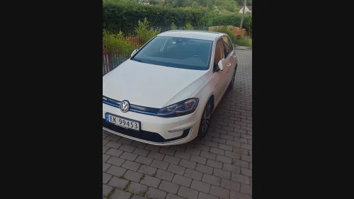 VOLKSWAGEN GOLF E-golf, 300km(NEDC), active info, ACC, EU OK