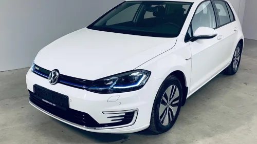 VOLKSWAGEN GOLF EV - 300KM - 136HK - Active Info - ACC . - Varmepumpe