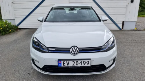 VOLKSWAGEN GOLF E-golf 300 km