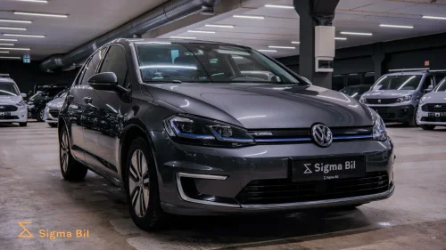 VOLKSWAGEN GOLF 136HK ACC Dynaudio Skin BT DAB Navi Active info EU07/27