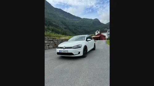 VOLKSWAGEN GOLF Exclusive