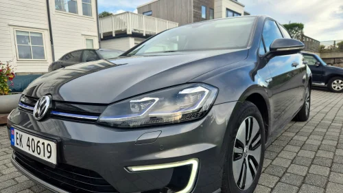 VOLKSWAGEN GOLF stort HV-batteri, høyt utstyr, varmepumpe, dekk, EU