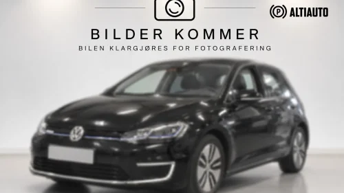 VOLKSWAGEN GOLF ACTIVE INFO/ ADAPTIV CRUISE/ R.KAM/ CCS/ LED/ NAVI/ DAB