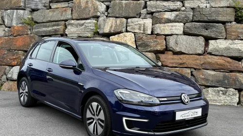 VOLKSWAGEN GOLF Facelift/36kWh/100KW/Norsk/VarmPump/HurtigLading/LavKM+
