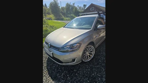 VOLKSWAGEN GOLF Alt av utstyr