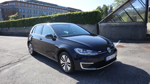 VOLKSWAGEN GOLF e-Golf 136hk Exclusive