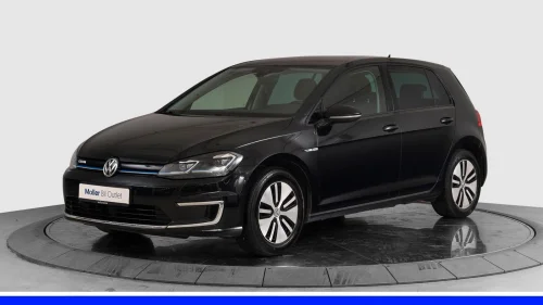 VOLKSWAGEN GOLF 136 hk - R.Kam, LED, Navi, KeylessAccess