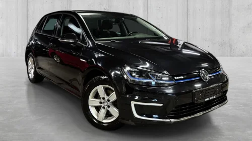 VOLKSWAGEN GOLF 300WLTP/ACC/Navi/DAB/P.Varmer/Led/Norsk/EU 2027