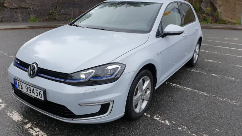 VOLKSWAGEN GOLF 136hk,  kun 79 500 km, ny eu-kontroll.