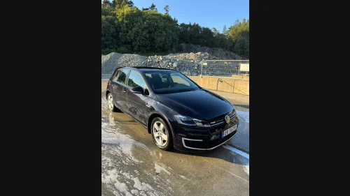 VOLKSWAGEN GOLF E-Golf