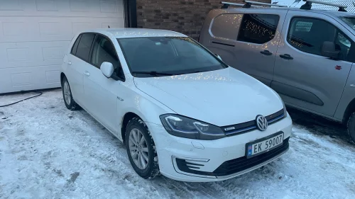 VOLKSWAGEN GOLF E-Golf