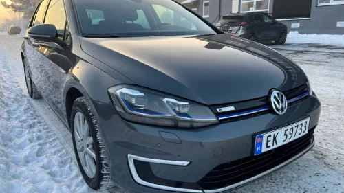 VOLKSWAGEN GOLF E-GOLF/300KM/136HK/KEYLESS/A-DISPLAY/ACC/KAMERA/NAVI+++