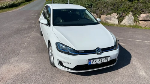 VOLKSWAGEN GOLF E-GOLF 136HK