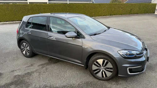 VOLKSWAGEN GOLF Største batteri variant