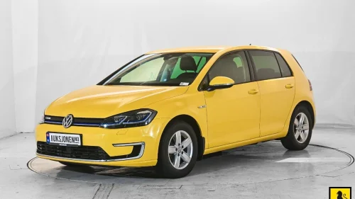 VOLKSWAGEN GOLF 136 HK NORSK SKINN ACC KAMERA NAVI VARMEPUMPE