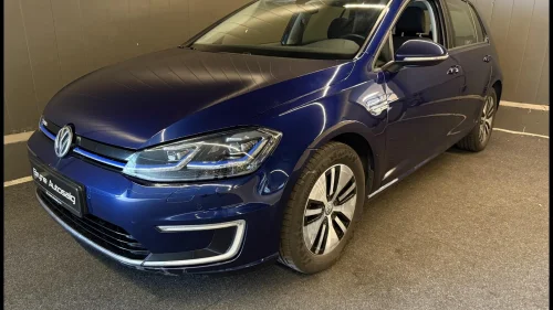 VOLKSWAGEN GOLF 136HK ACTIVE-INFO/NAVI/ACC/TLF/DAB+/LED/CARPLAY+++