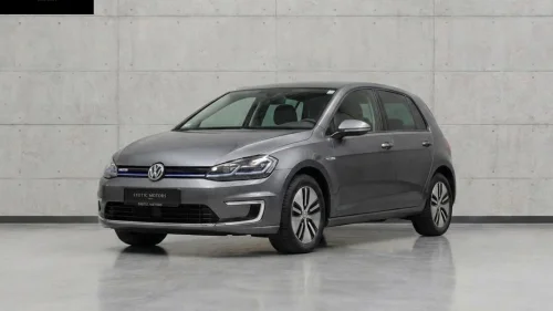 VOLKSWAGEN GOLF E-Golf 36kWh 136hk/300km/ACC/DYNAUDIO/Varmepumpe/Norsk/