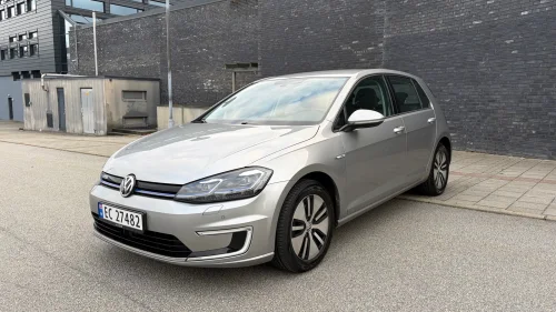 VOLKSWAGEN GOLF 136HK ACC/Navi/Dab/Carplay ++