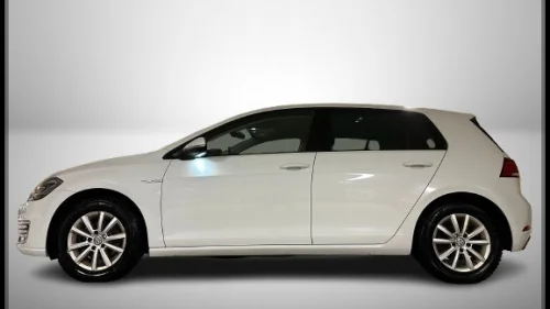 VOLKSWAGEN GOLF EL-BIL/AUTOMAT/136HK/NAVI/R-KAM/EU-OK 10/26!!!