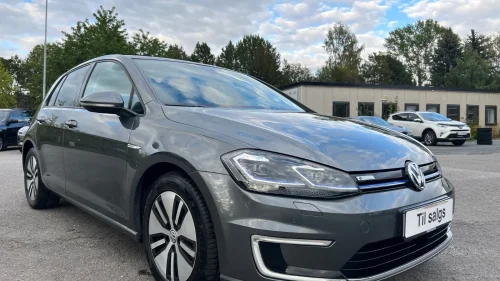 VOLKSWAGEN GOLF 136HK AUT/ACC/Navi/Park.S/Multi.R/Rygge.K/Klima/DAB+/++