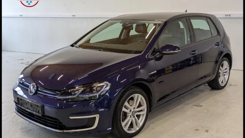 VOLKSWAGEN GOLF E-GOLF EXCLUSIVE/1EIER/SKINN/P.SENSOR/ACC/LED/APP/NAVI