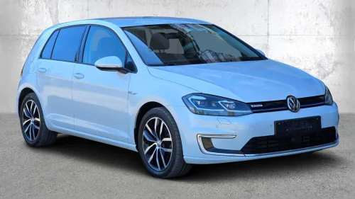 VOLKSWAGEN GOLF Exclusive ACC Skinn Varmepumpe Navi Kamera Keyless Euok