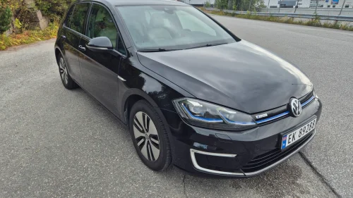 VOLKSWAGEN GOLF 300km Topp utstyrt!