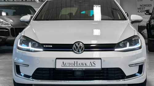 VOLKSWAGEN GOLF Active.I.Display/DynAudio/Skinn/ACC/Kamera/K.less/2eier