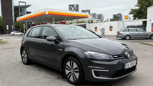 VOLKSWAGEN GOLF E-Golf