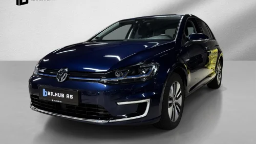 VOLKSWAGEN GOLF 300km. | 1eier Lav km. ACC Navi Keyless Kamera ++