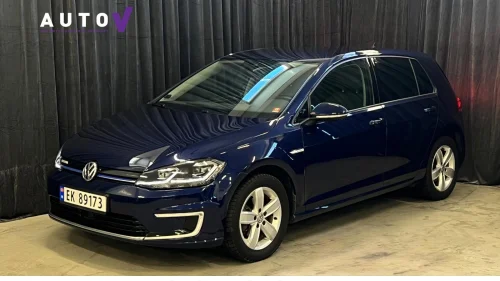 VOLKSWAGEN GOLF 136HK Exclusive Skinn/Digitalt/A.Cruise/R.Kam/Navi/Keyl