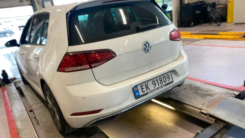 VOLKSWAGEN GOLF Premium