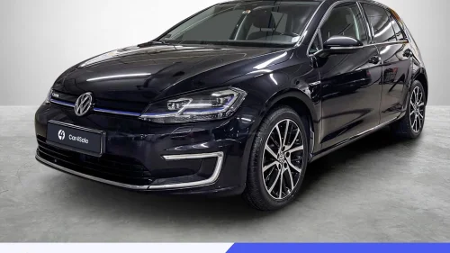 VOLKSWAGEN GOLF 300km / Active Info / ACC / R.Kam/ Norsk/ EU27/ V.Pumpe