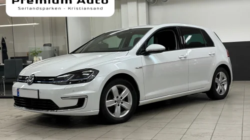 VOLKSWAGEN GOLF e 300km Exclusive Norsk/1-eier/Skinn/Dynaudio/BSM/ACC