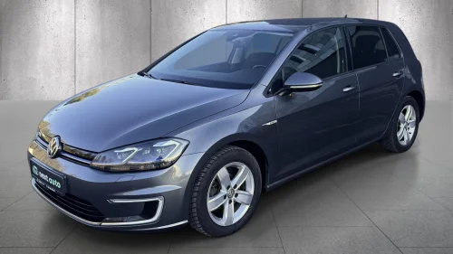 VOLKSWAGEN GOLF 300km/R. Kam./ACC/ NAVI/ Varmepumpe/ NY EU til 2028