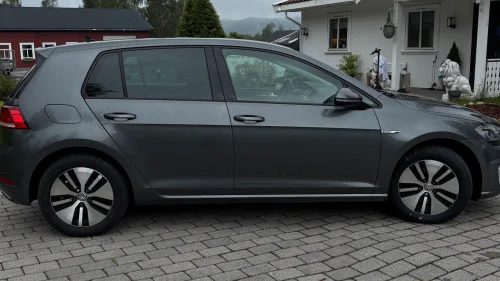 VOLKSWAGEN GOLF e300,acc,helskinn,LED,key-less go,norsk+++