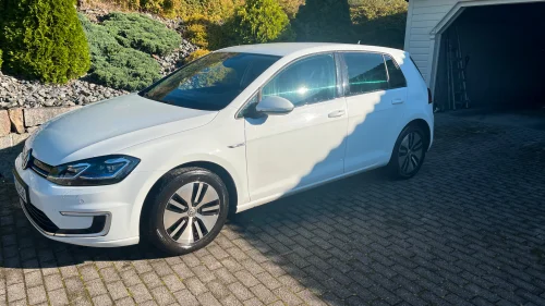 VOLKSWAGEN GOLF God bruksbil | Mye bil for pengene! ELBIL