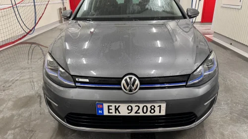 VOLKSWAGEN GOLF EL-300 km