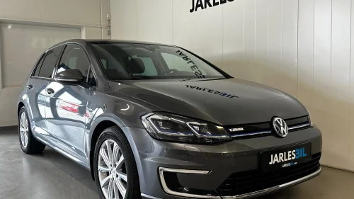 VOLKSWAGEN GOLF E-Golf 100KW 136HK /ACC/LED/Kamera/Virtual/Navi/Keyless