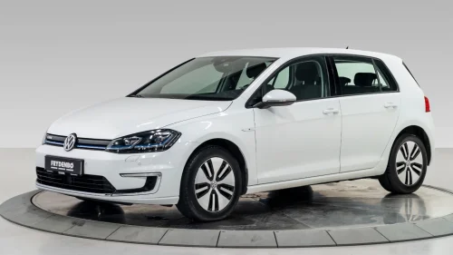 VOLKSWAGEN GOLF 136 hk ACC|R.KAM|LED|VARMEP.|300KM++