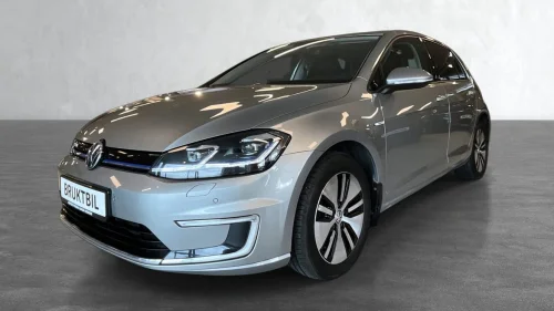VOLKSWAGEN GOLF VELUTSTYRT / SKINNSETER / NAVI / ACC / INNBYTTE