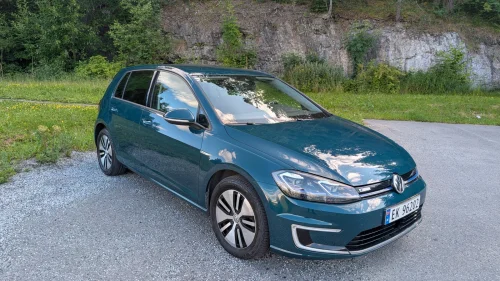 VOLKSWAGEN GOLF Lav km, digitalt dashbord