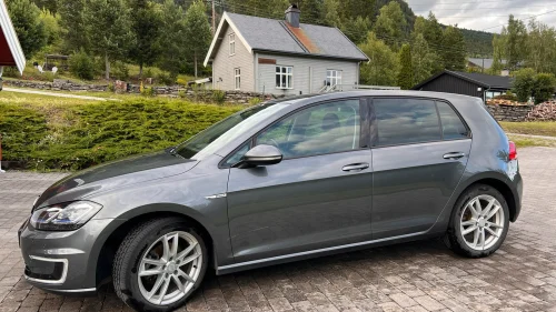 VOLKSWAGEN GOLF Pen bil | Digitalt display | ACC