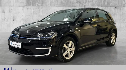 VOLKSWAGEN GOLF Exclusive/R.kam/ACC/Skinn/300km