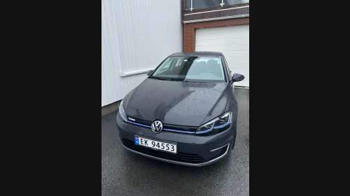 VOLKSWAGEN GOLF
