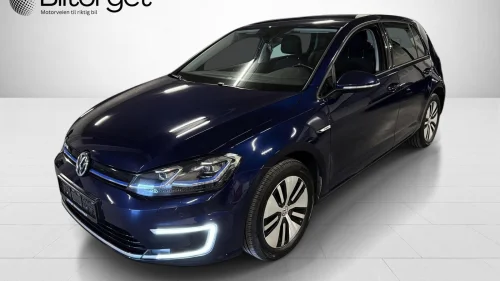 VOLKSWAGEN GOLF 300km Cruise LED Kamera Facelift Navi EU2028++